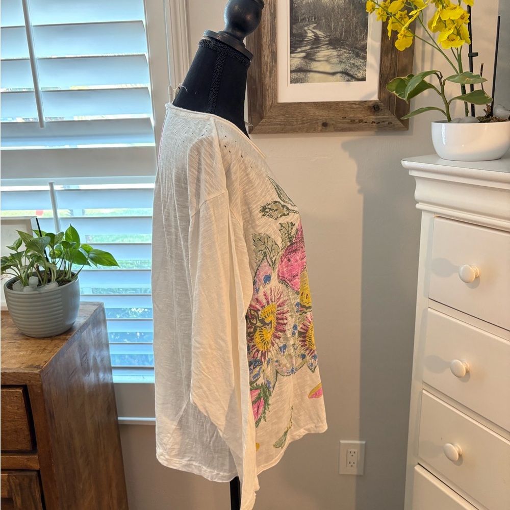Magnolia Pearl NWT Flor De La Pasion Viggo T Top in True, OSFM - Picture 2 of 12